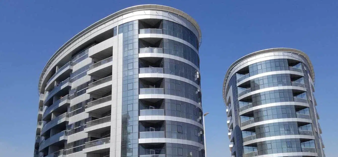 Central Towers, Arjan