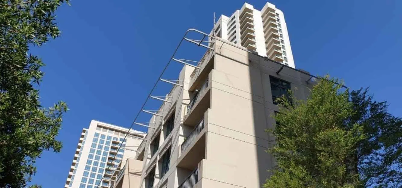 Golf Links Apartments, The Views