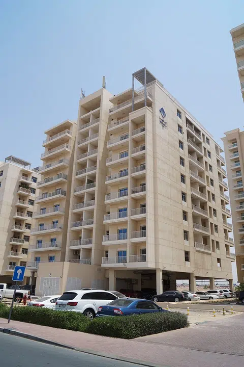 Mazaya 1, Liwan
