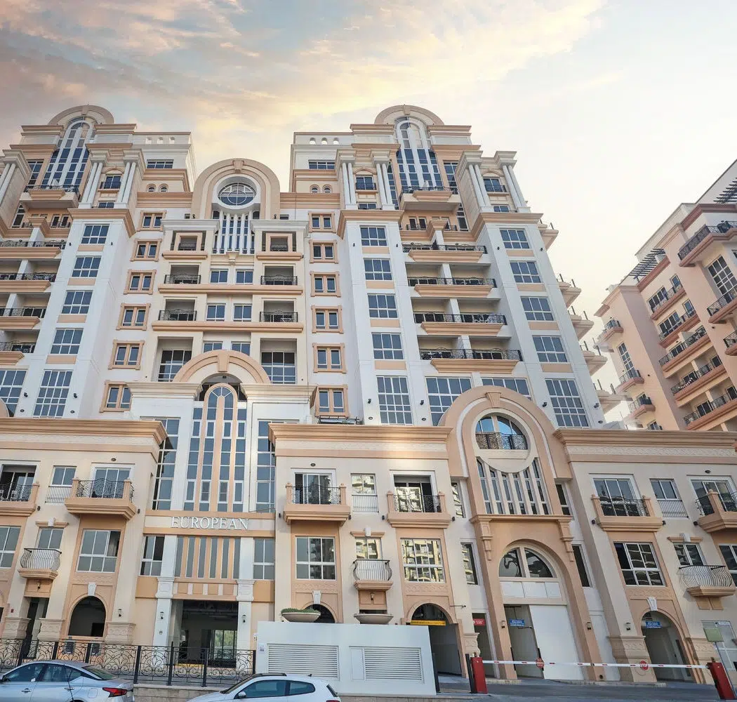 Canal Residence West, Dubai Sports City in Dubai