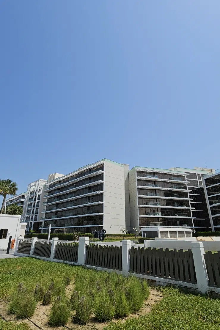 Apartment Building 8, Bluewaters Island