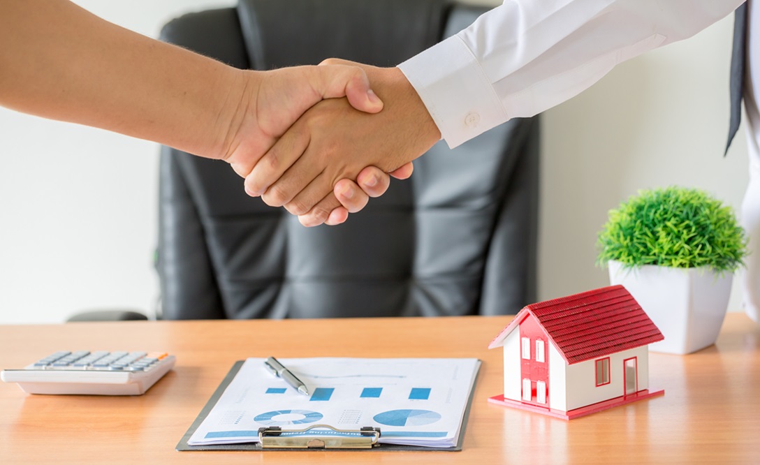 Hands Agent Client Shaking Hands After Signed Contract Buy New Apartment