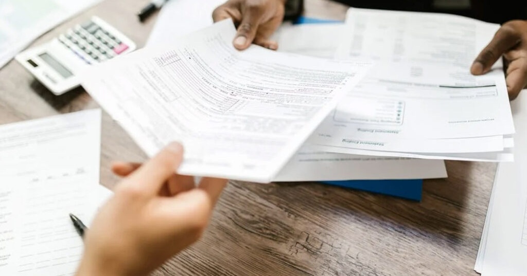 How to Open a Business Bank Account in UAE: Step-by-Step Guide for 2025