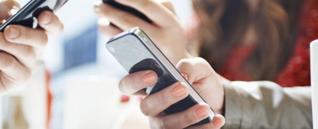 Most Useful Government Apps in the UAE for Residents (2025 Guide)