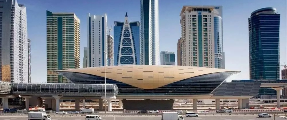 Living Near Dubai Metro in 2025: A Smart Move for Convenience & Lifestyle