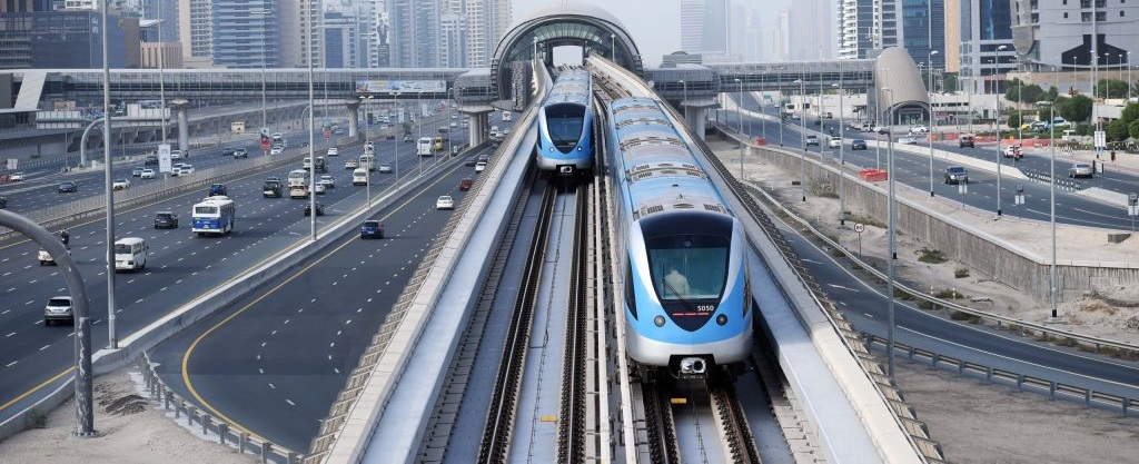 Living Near Metro vs Owning a Car: Which Is Smarter for Dubai Residents?