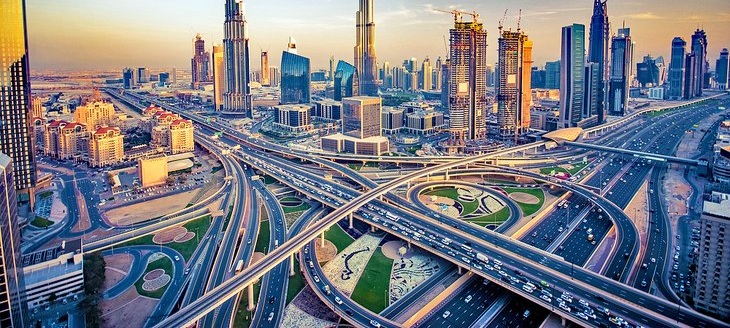 Living Near Work vs Living for Lifestyle: Dubai Perspective